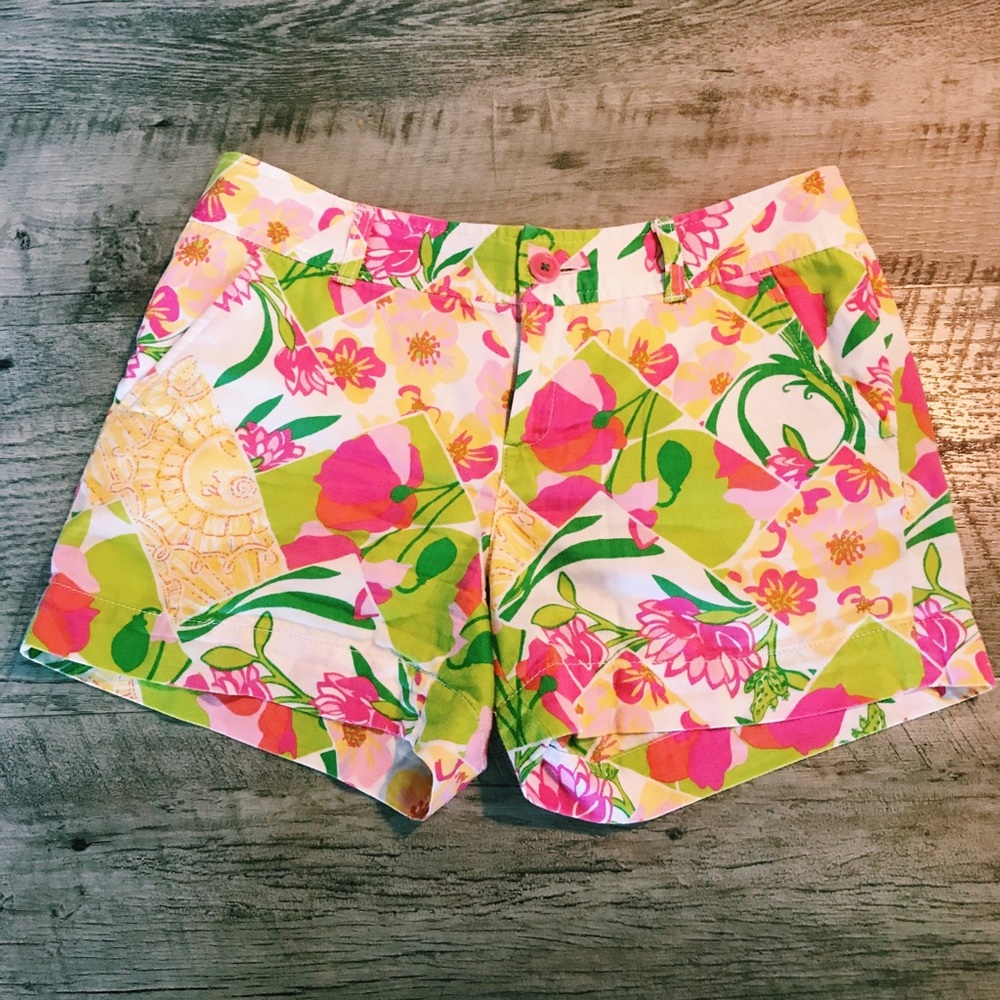 Lilly Pulitzer Callahan 5” Shorts in Size 6 ☀️💗💚